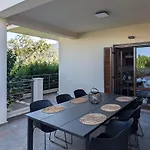 Spacious Family With Outdoor Cinema & Sea View 别墅 阿克拉塔