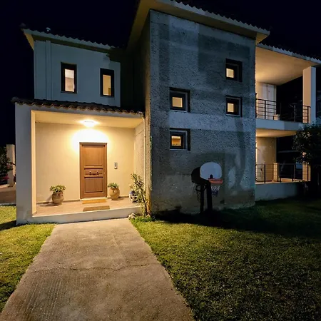 Spacious Family With Outdoor Cinema & Sea View Akrata