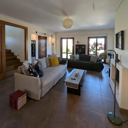 Spacious Family With Outdoor Cinema & Sea View Vila *